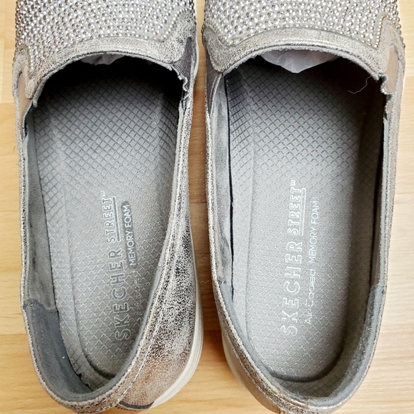 Skechers | Diamond Eyez Slip On Sneaker - Picture 11 of 15